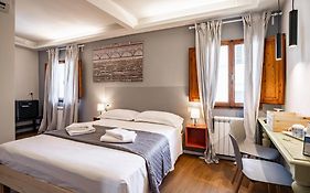 Pisana 236 Suites